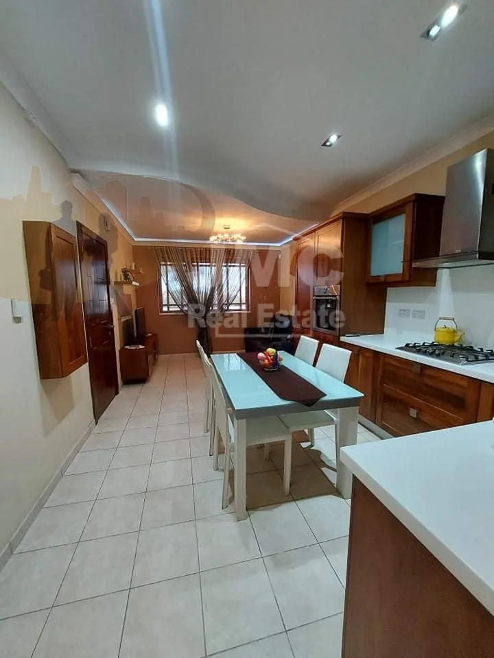 Fgura 3 bedroom maisonette