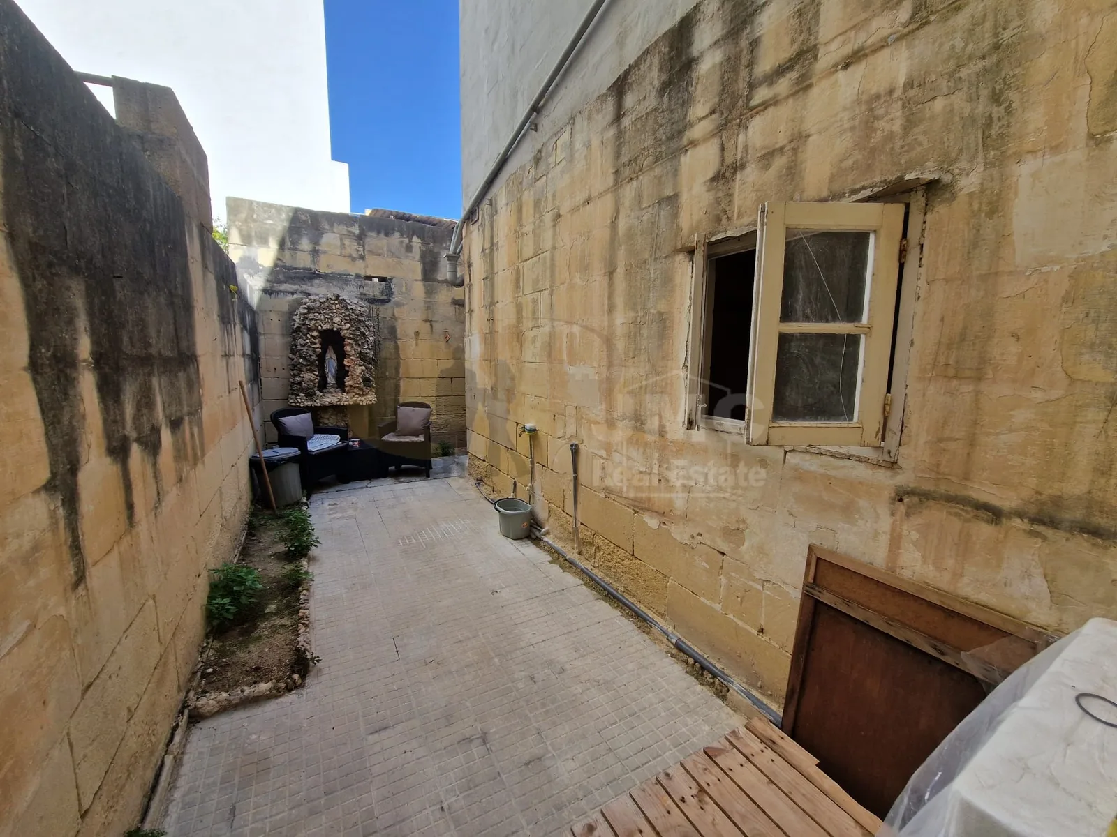 St.Paul's Bay ground floor maisonette