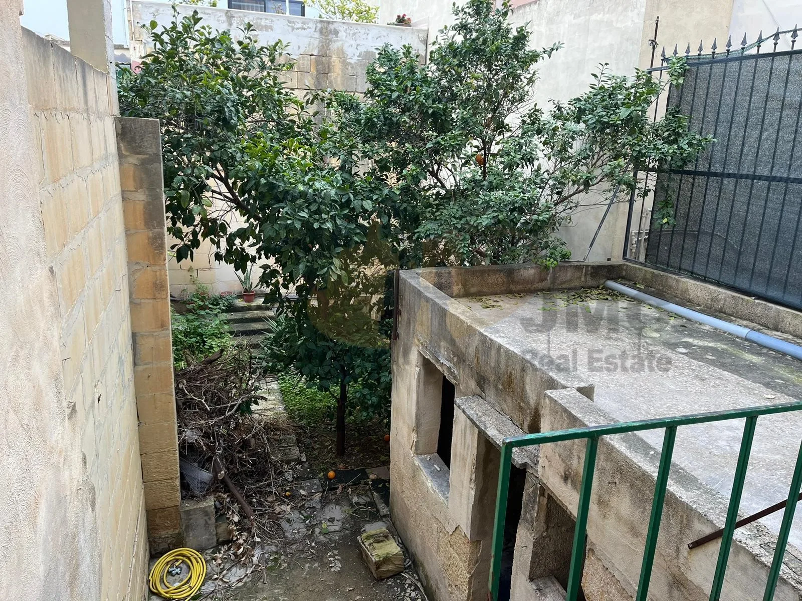 Qormi 2 bedroom maisonette with garden