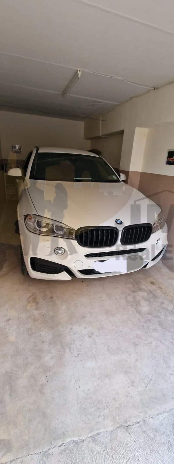 Qawra garage