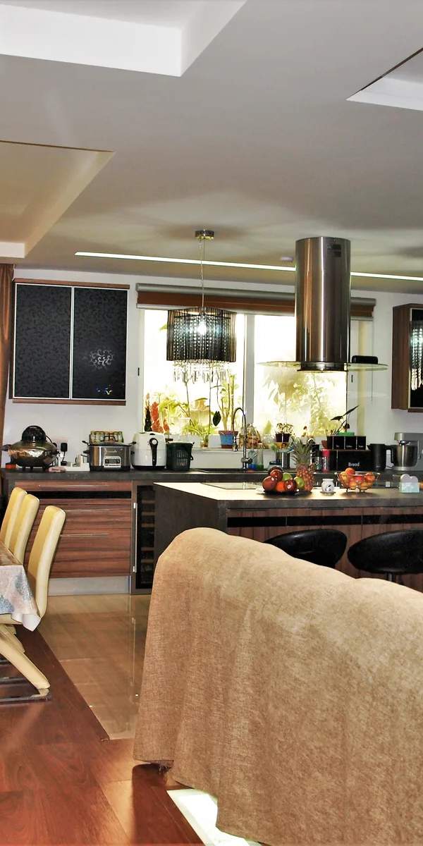 Mosta 3 bedroom terraced house with 7 car garage in 3+1  area
