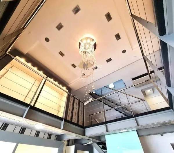 Paola 3 storey shop