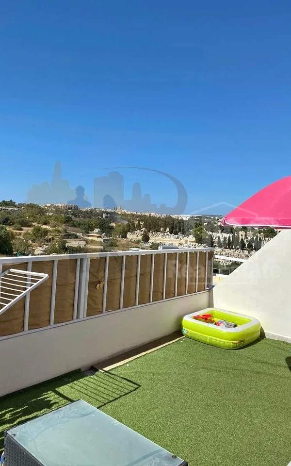 Paola (Rahal Gdid) furnished penthouse with green views