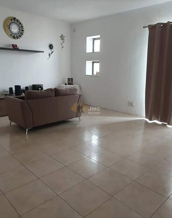 Marsascala furnished 3 bedroom apartment