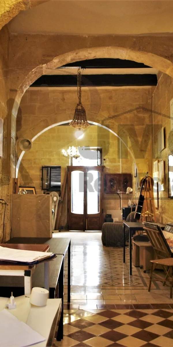 Birgu converted & furnished 3 bedroom house of character
