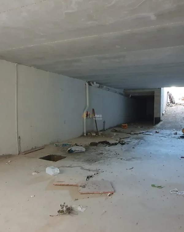 Birkirkara 8 car garage