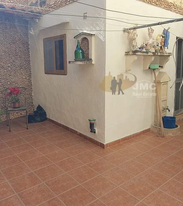 Fgura fully furnished 2/3 bedroom maisonette