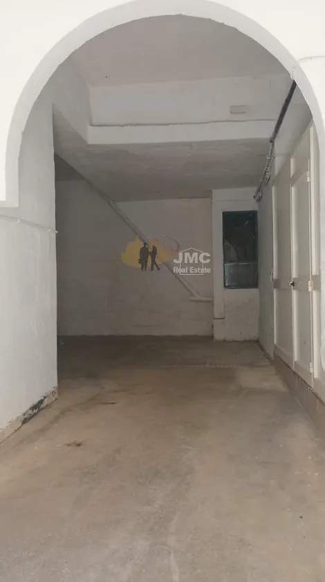 Msida 4 car street level garage