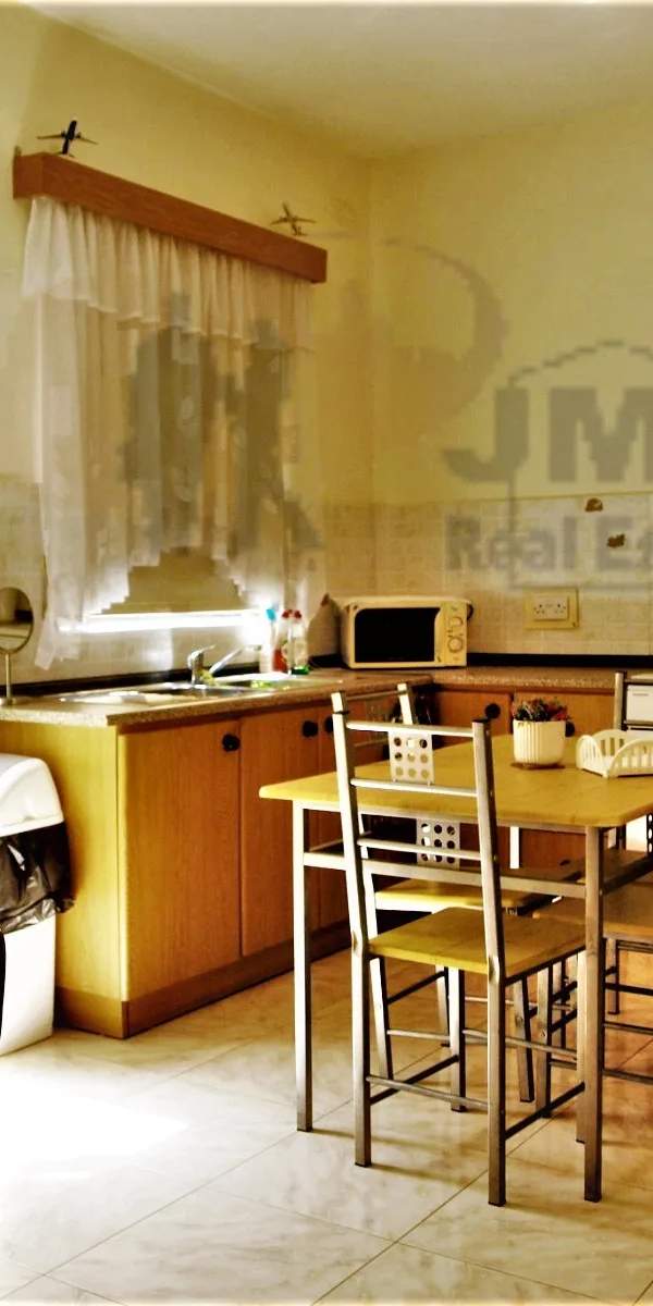 Birzebbugia furnished 2 double bedroom first floor apartment