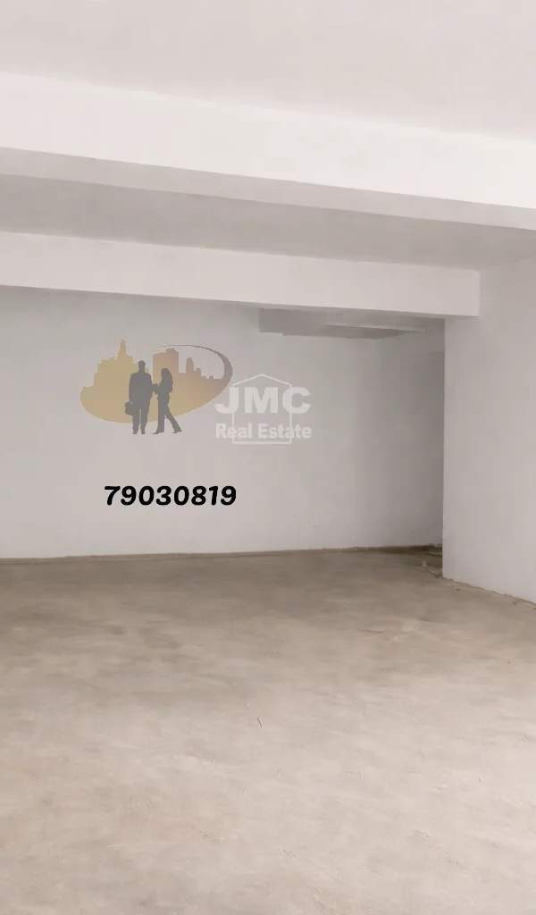 Qormi 2–3 car garage