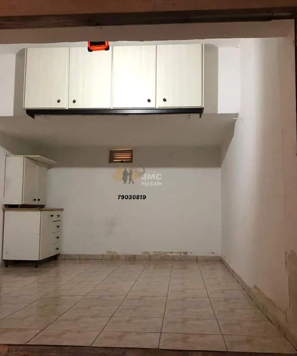 Qawra garage