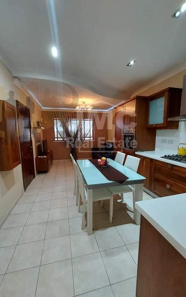 Fgura 3 bedroom maisonette