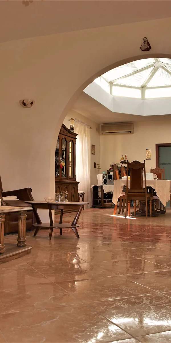 Sliema 4 bedroom fully furnished top floor apartment with sea view