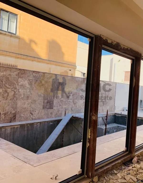 Attard 4 bedroom semi-detached villa with pool & garage