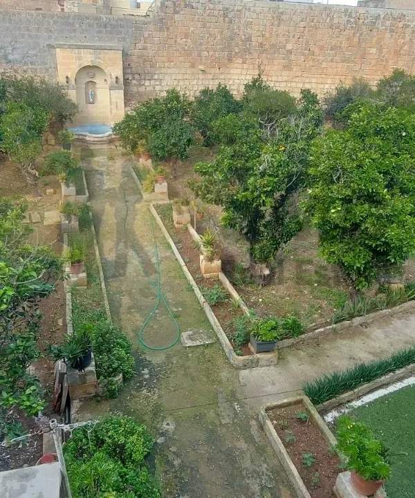 Zejtun historically old Palazzo with Private Chapel & large garden