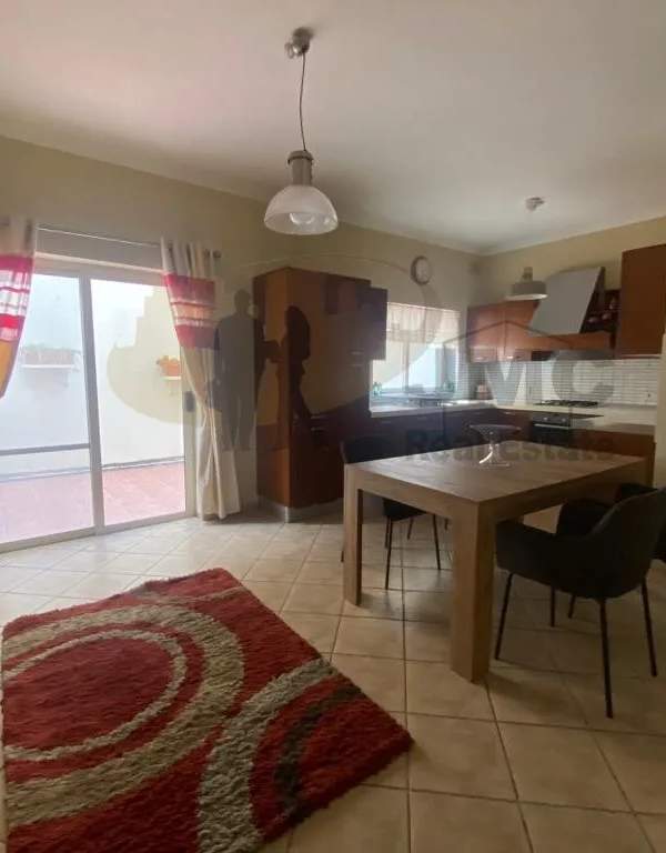 Fgura 3-bedroom terraced house with garage