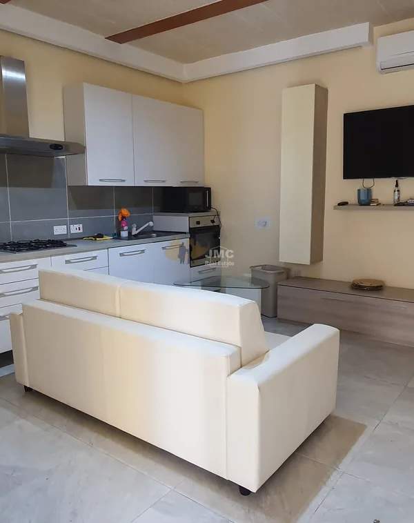 St.Julians furnished 2 bedroom maisonette