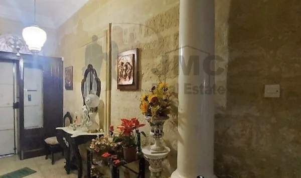 Marsa large partly furnished 4 bedroom townhouse