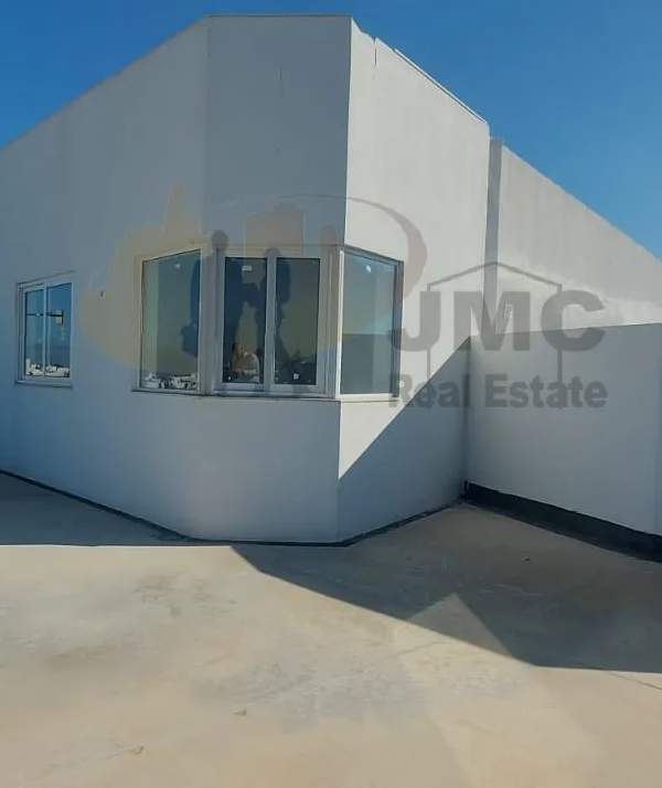 Naxxar spacious corner 3 double bedroom penthouse with views & garage