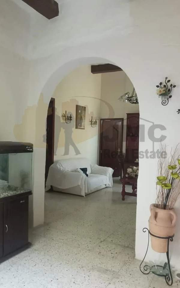 Marsa first floor maisonette with airspace