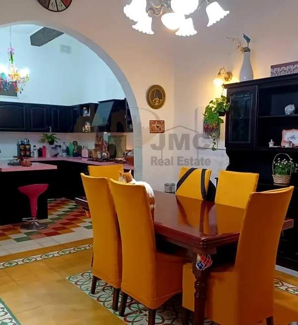 Naxxar corner double-fronted townhouse with adjacent conjoined office/ business opportunity