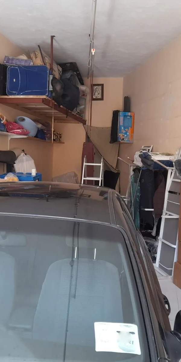 Tarxien 2 car garage with Class 4 Permit