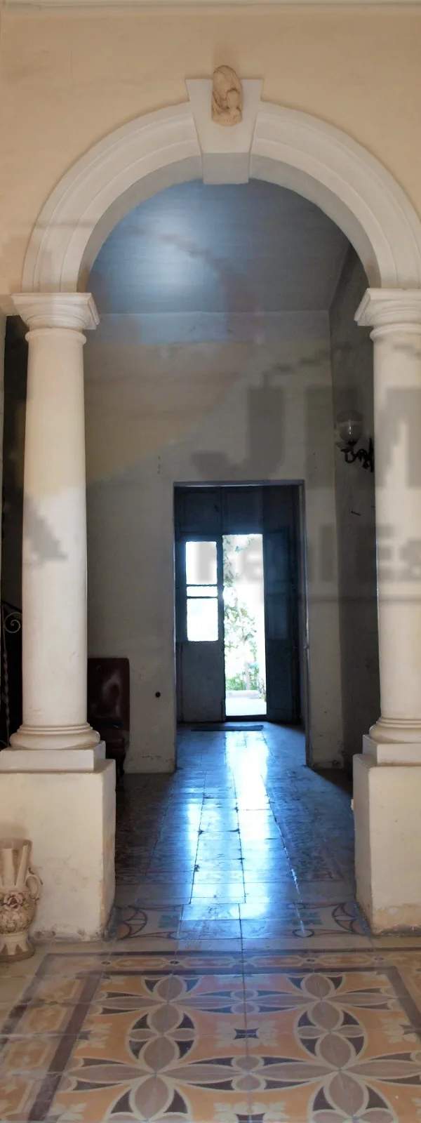Paola large over 500SQM townhouse with garage