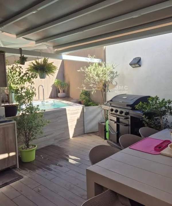 Santa Venera Highly Finished & Furnished 3 bedroom Maisonette with Garage and Splash Pool