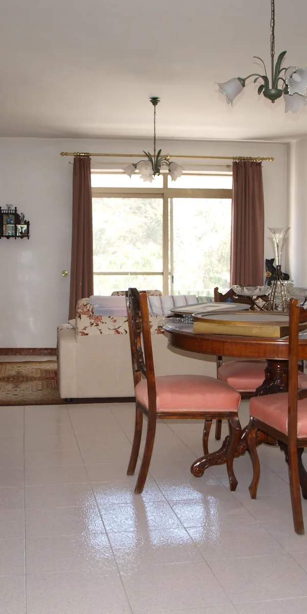 St Julians partly furnished second floor 2-3 bedroom apartment