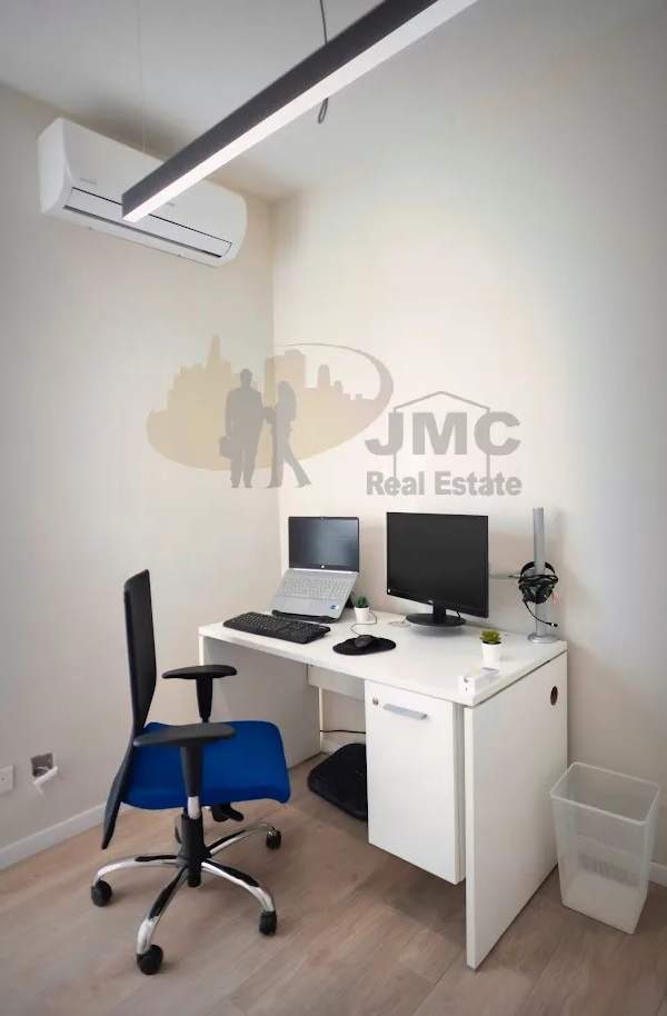 Qormi 1 person dedicated desk office space