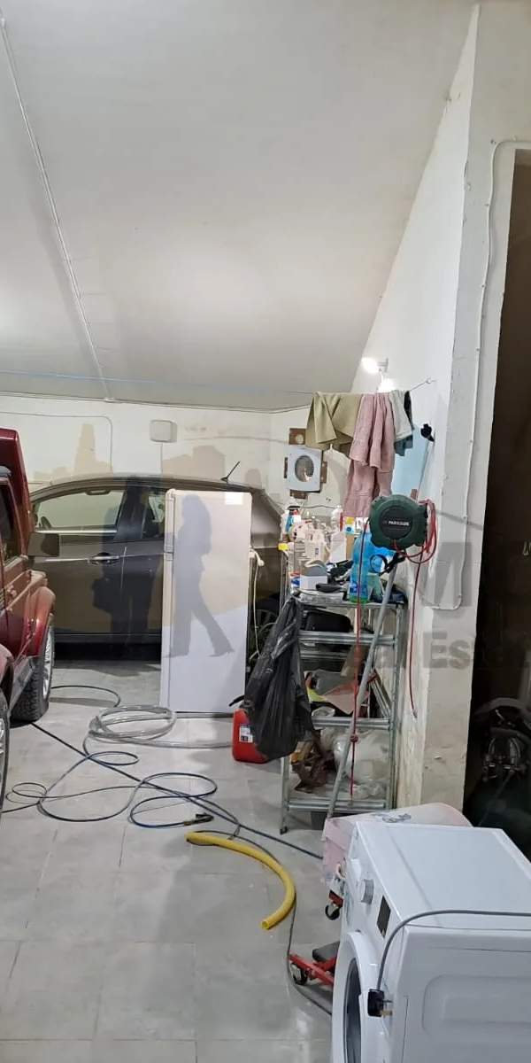 Swieqi 3 car garage