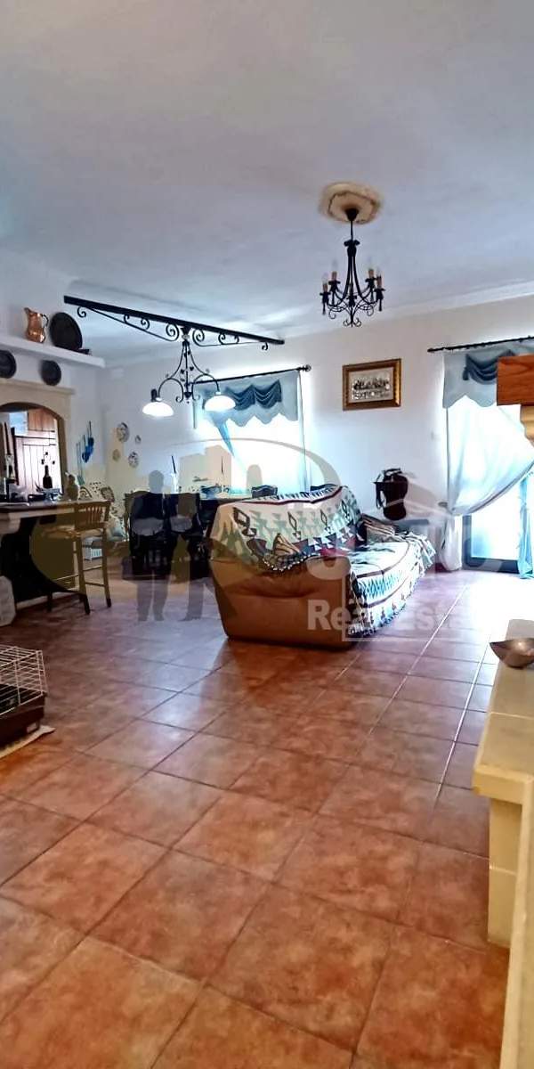 Qormi 2nd Floor partly furnished 3 bedroom maisonette with roof
