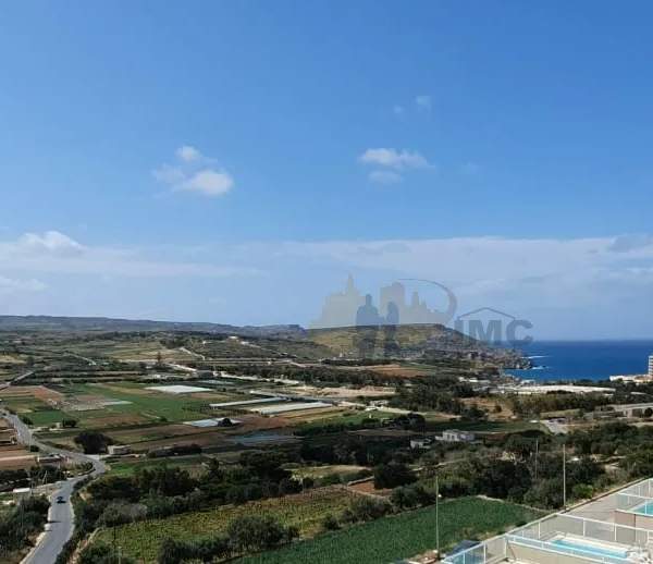 Manikata 2-bedroom penthouse with views
