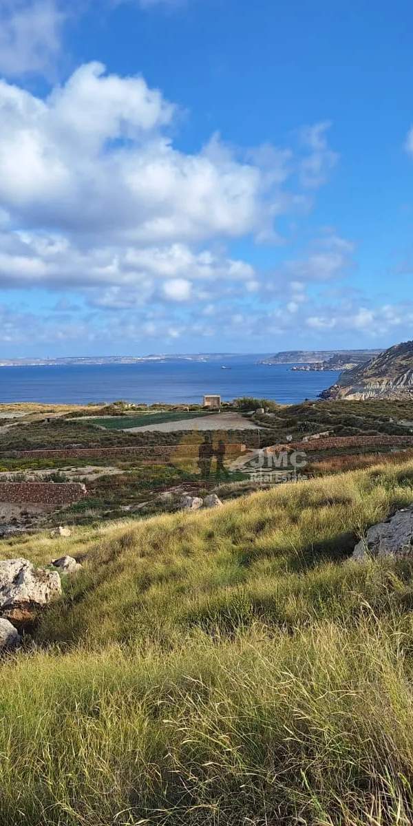 Bahrija 564sqm field with  fantastic Sea and Country views