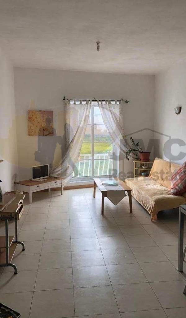 St.Pauls Bay 3/4 bedroom triplex maisonette with Partial sea views