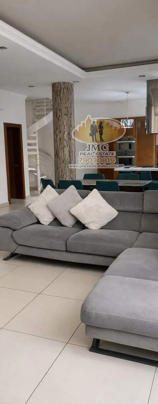 Santa Venera Furnished 3-Double Bedroom Duplex Maisonette with airspace