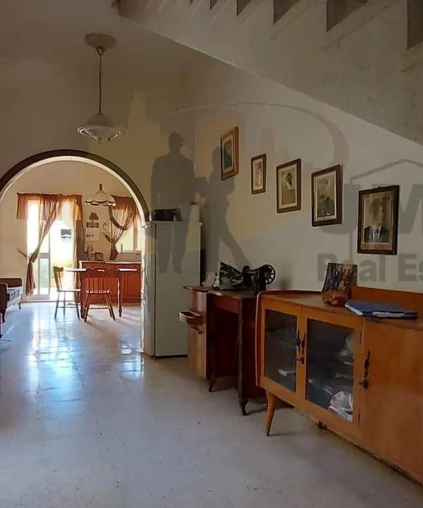 Zejtun spacious 4-bedroom 330sqm farmhouse with garage