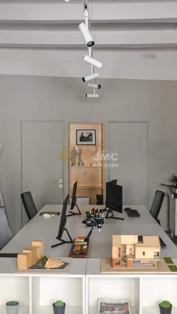 Hamrun Class 4A Office/Shop