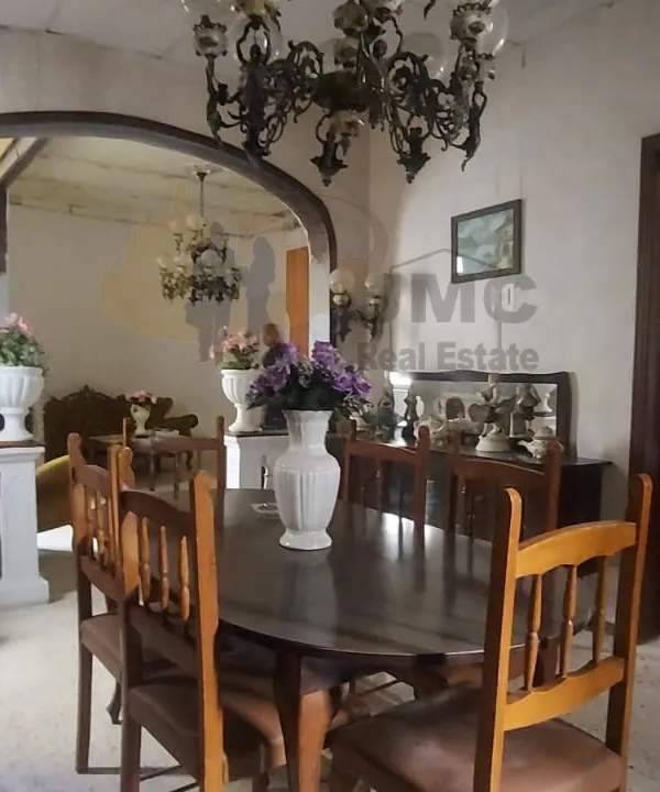 Santa Venera corner first floor maisonette with airspace