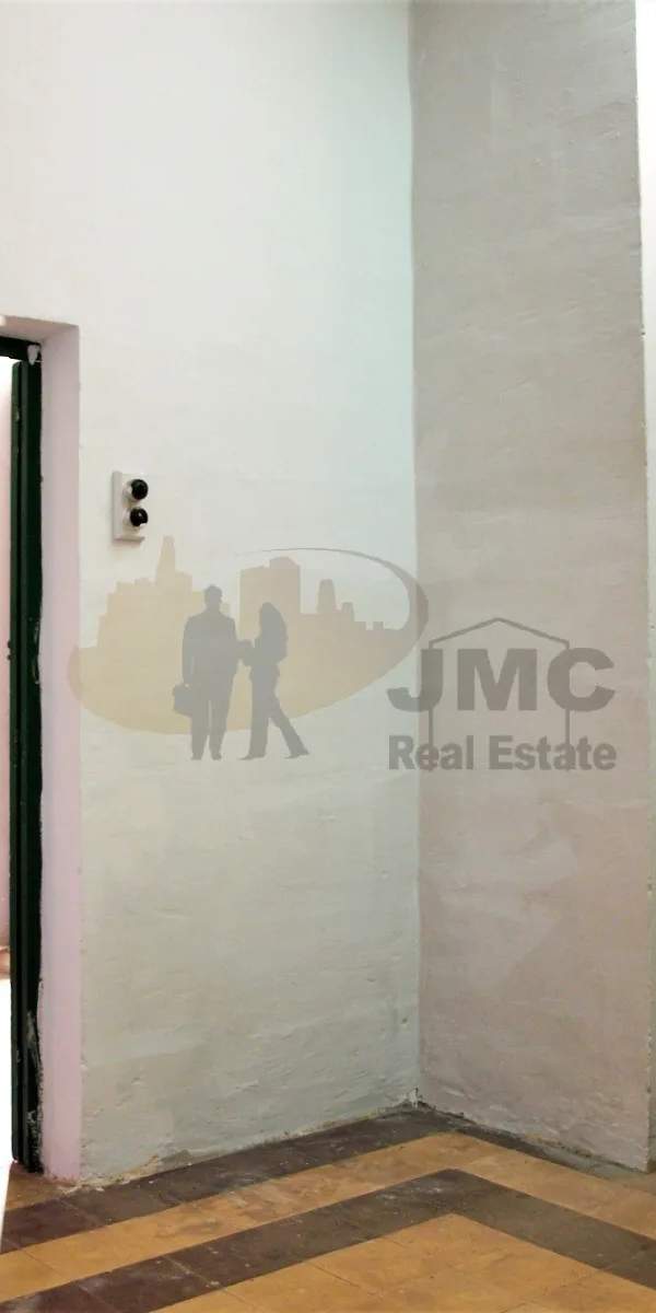 Bormla (Cospicua) ground floor maisonette/office