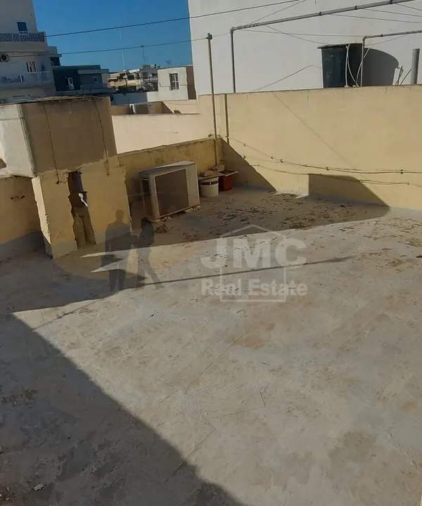 Fgura 2 double bedroom maisonette with roof