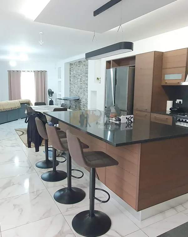 Santa Venera partly furnished 180sqm 3 bedroom apartment