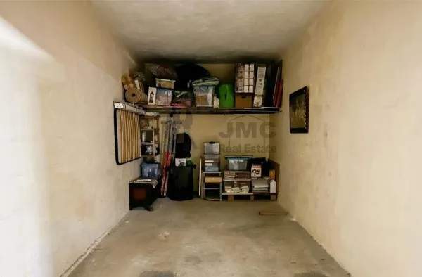 Zebbug 21SQM garage