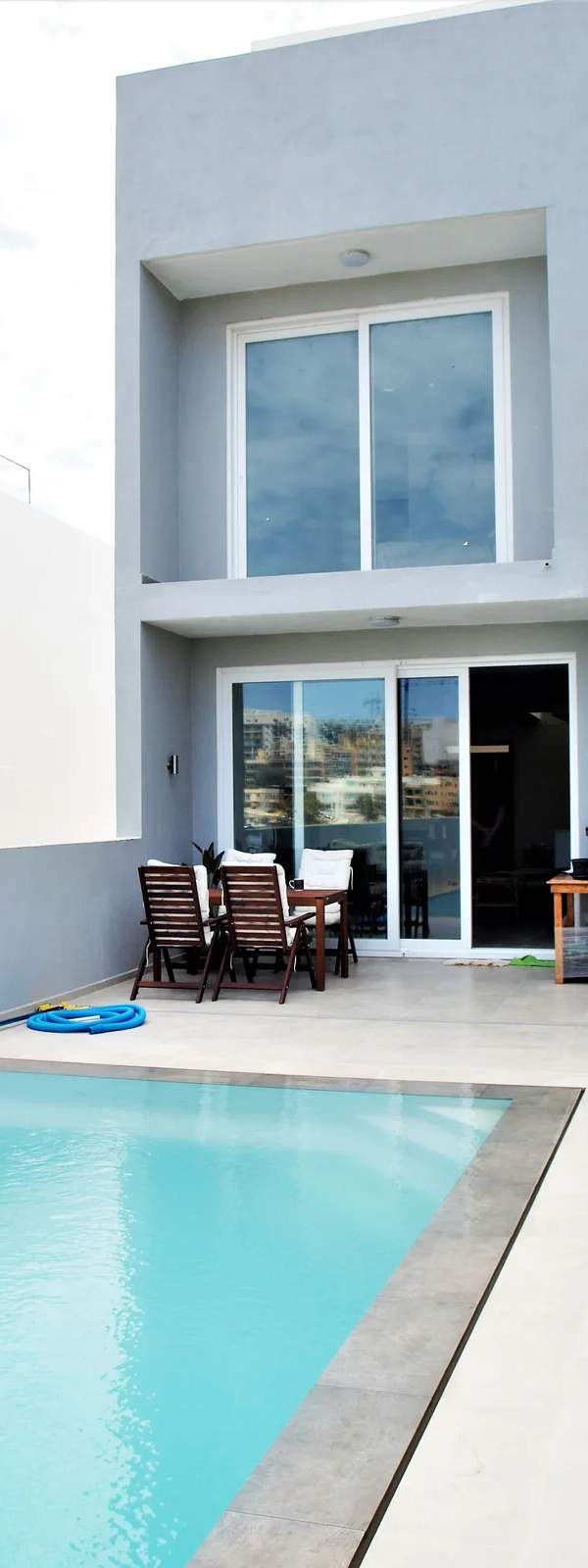 Salina 3 bedroom terraced house with pool and 8 car garage