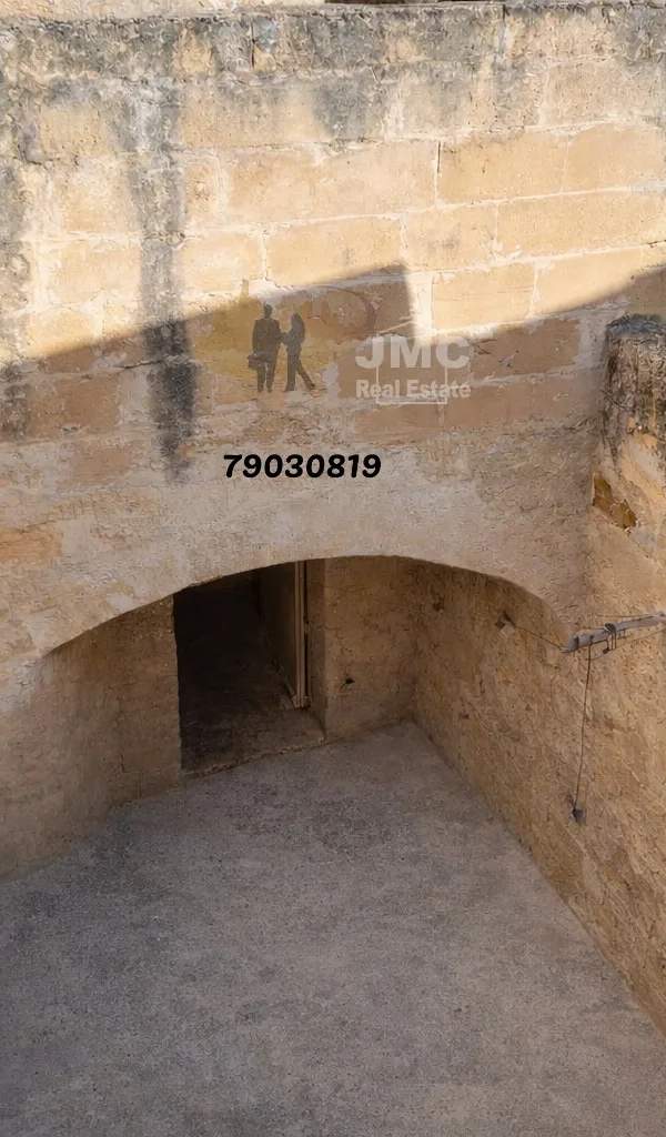 Tarxien 500 year old house of character