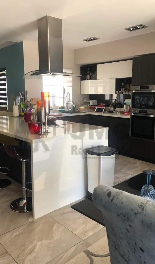 St.Paul's Bay highly furnished 2/3 bedroom penthouse with sea views