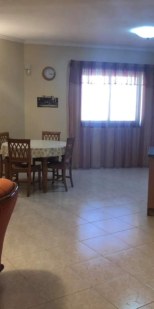 Qawra fully furnished 3 double bedroom apartment