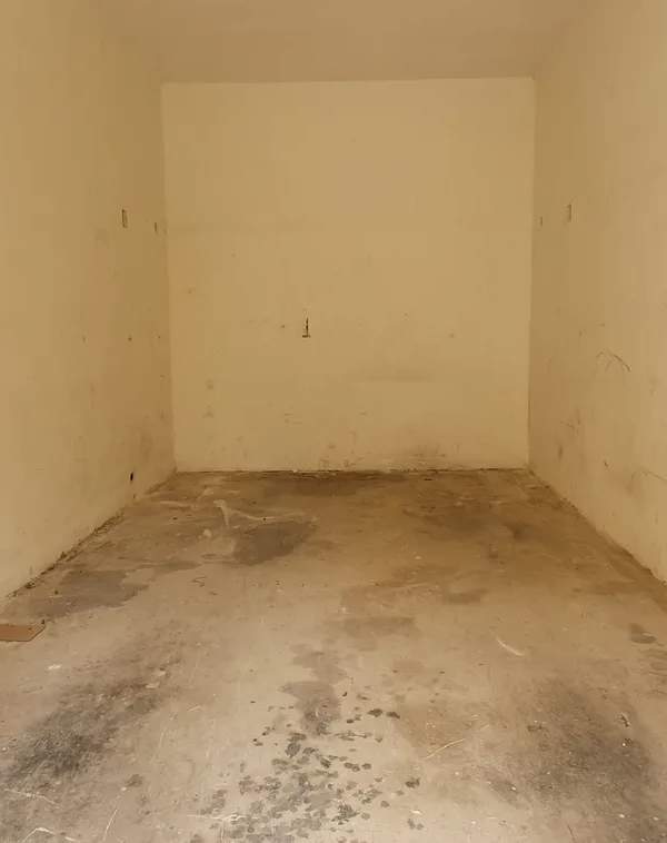 Naxxar 10ft by 18ft garage - office