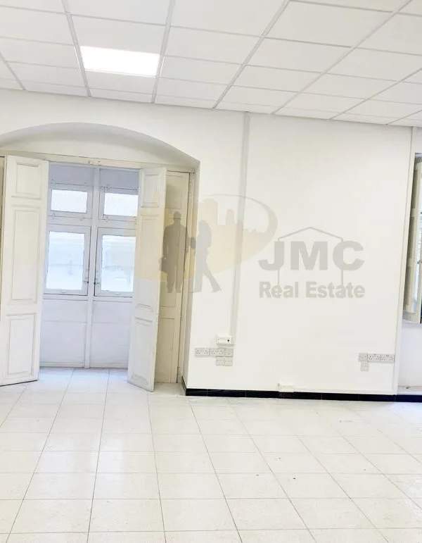 Valletta one floor office complex