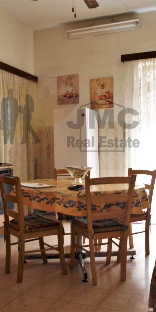 Fgura 2/3 bedroom maisonette
